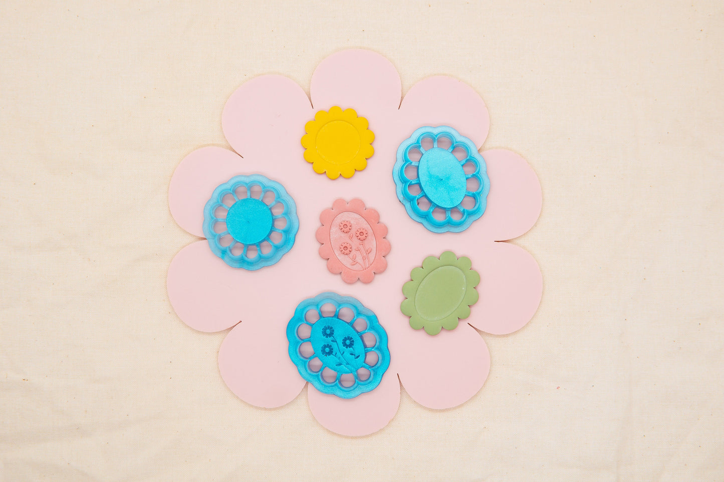 Floral Oval Polymer Clay Cutter, 1960's Decade Craft Cutter, Floral Oval Clay Tool, TheHoneyOpal Collab Polymer Clay Cutter