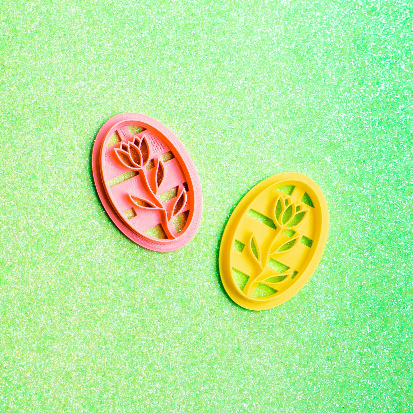 Tulip Imprinted Oval Polymer Clay Cutter